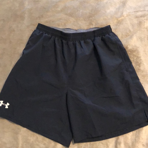 Under Armour athletic shorts - Picture 2 of 3